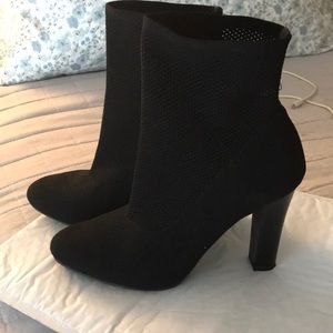 Black boots very comfortable